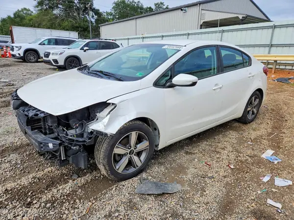 3KPFL4A77JE260781 — 2018 Kia Forte, Передняя часть (Front End), фото до ремонта