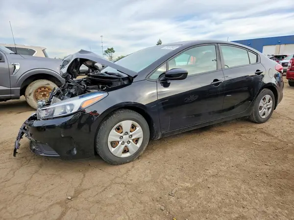 3KPFK4A77JE225841 — 2018 Kia Forte, Передняя часть (Front End), фото до ремонта