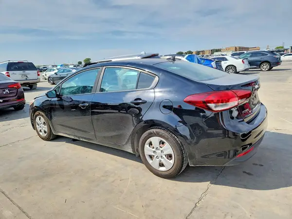 3KPFK4A73JE219065 — 2018 Kia Forte, фото 2 с аукциона Copart 08.10.2026, Передняя часть