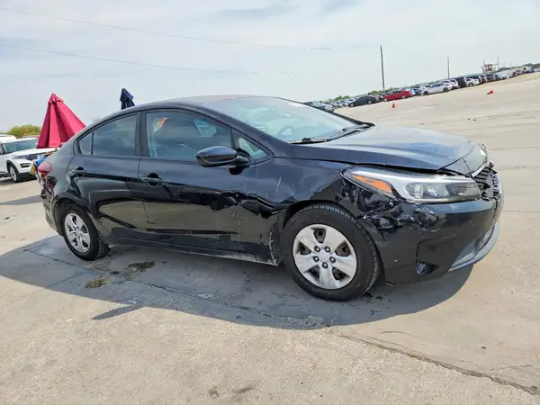 3KPFK4A73JE219065 — 2018 Kia Forte, фото 4 с аукциона Copart 08.10.2026, Передняя часть