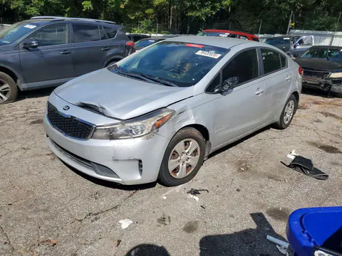 3KPFK4A75JE235722 — 2018 Kia Forte, Передняя часть (Front End), фото до ремонта