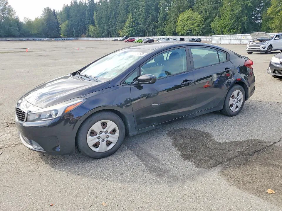 2018 KIA Forte VIN 3KPFK4A79JE268741 фото 1