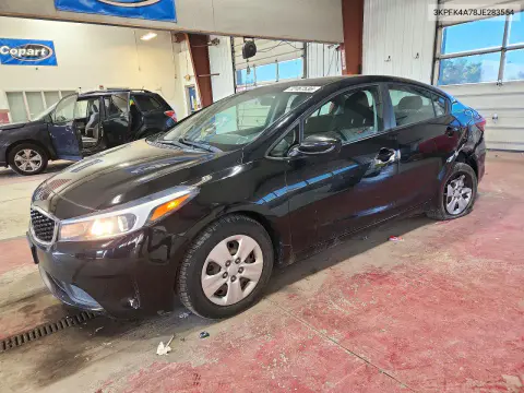 3KPFK4A78JE283554 — 2018 Kia Forte, Сторона, фото до ремонта