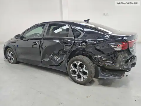 3KPF24AD6KE045693 — 2019 Kia Forte, фото 2 с аукциона Copart 15.10.2026, Боковая часть