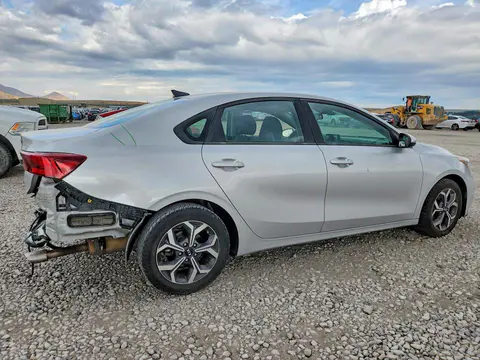 2019 KIA Forte VIN 3KPF24ADXKE115745 фото 3