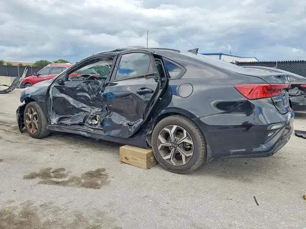 3KPF24AD0KE060626 — 2019 Kia Forte, фото 2 с аукциона Copart 01.10.2026, Боковая часть