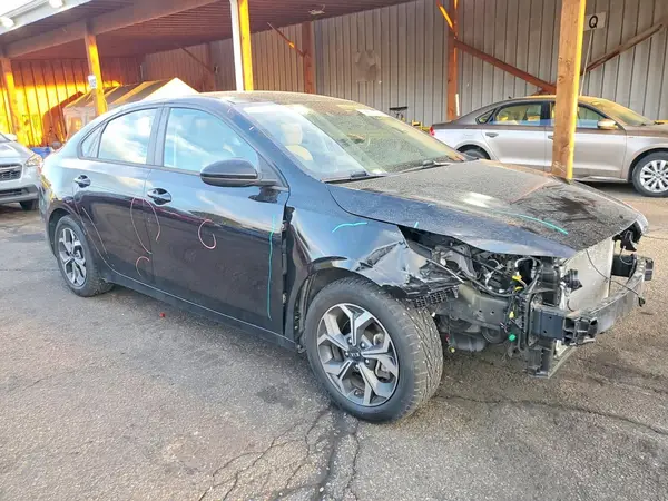 3KPF24AD3KE016670 — 2019 Kia Forte, фото 4 с аукциона Copart 29.09.2026, Передняя часть