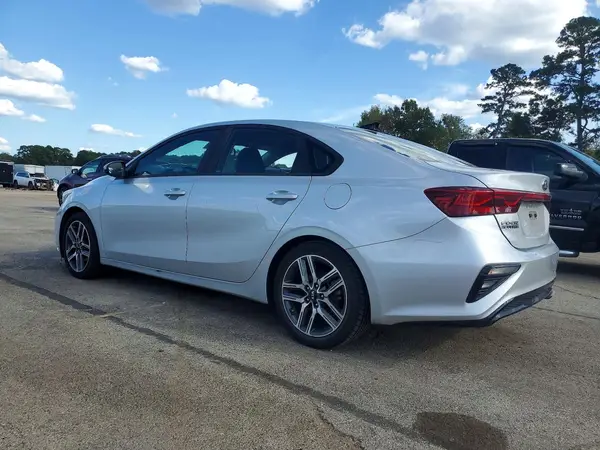 3KPF34AD1KE071034 — 2019 Kia Forte, фото 2 с аукциона Copart, Боковая часть