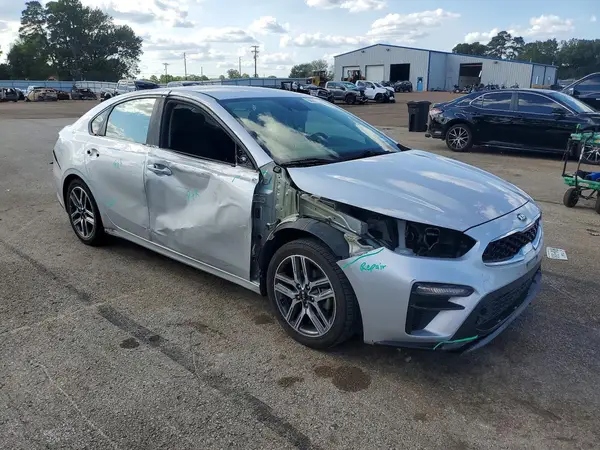 3KPF34AD1KE071034 — 2019 Kia Forte, фото 4 с аукциона Copart, Боковая часть
