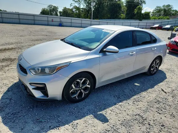 3KPF24AD4KE081673 — 2019 Kia Forte, Задняя часть (Rear End), фото до ремонта