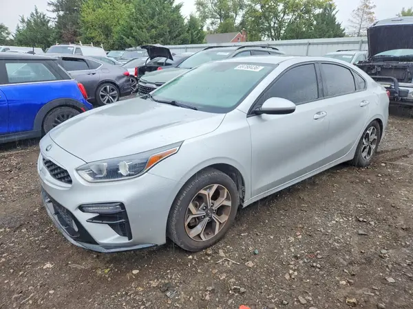 3KPF24ADXKE099224 — 2019 Kia Forte, Задняя часть (Rear End), фото до ремонта