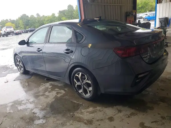 3KPF24AD3KE115702 — 2019 Kia Forte, фото 2 с аукциона Copart, Боковая часть