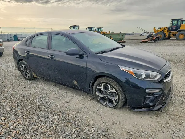 3KPF24AD1KE098575 — 2019 Kia Forte, фото 4 с аукциона Copart, Передняя часть