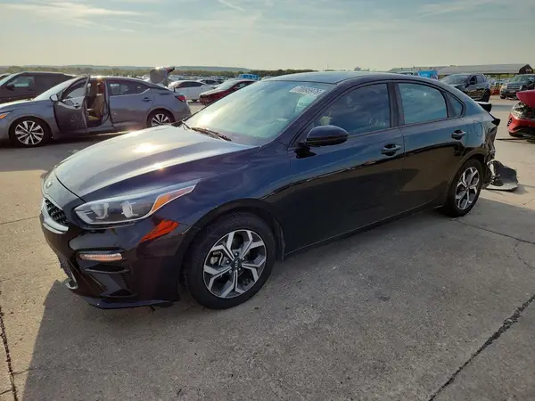3KPF24AD0KE137768 — 2019 Kia Forte, Задняя часть (Rear End), фото до ремонта