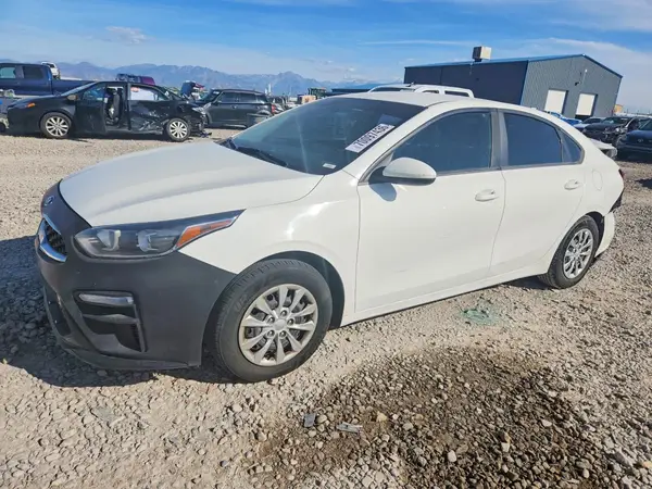 3KPF24AD7KE013237 — 2019 Kia Forte, Задняя часть (Rear End), фото до ремонта