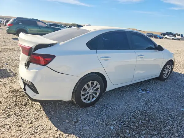 3KPF24AD7KE013237 — 2019 Kia Forte, фото 3 с аукциона Copart, Задняя часть