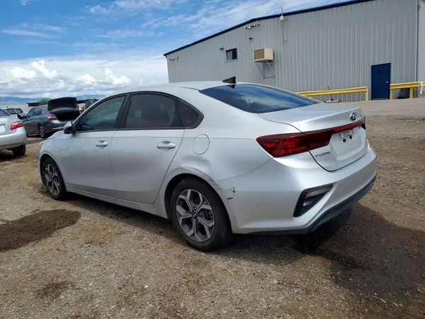 3KPF24AD0KE113177 — 2019 Kia Forte, фото 2 с аукциона Copart, Боковая часть