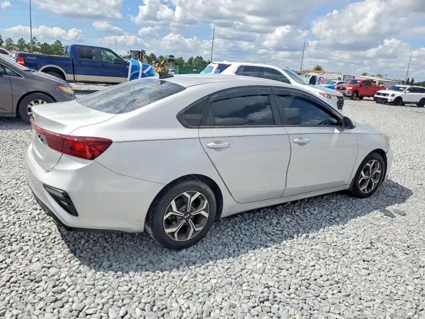 3KPF24AD4KE022204 — 2019 Kia Forte, фото 3 с аукциона Copart, Мелкие вмятины и царапины