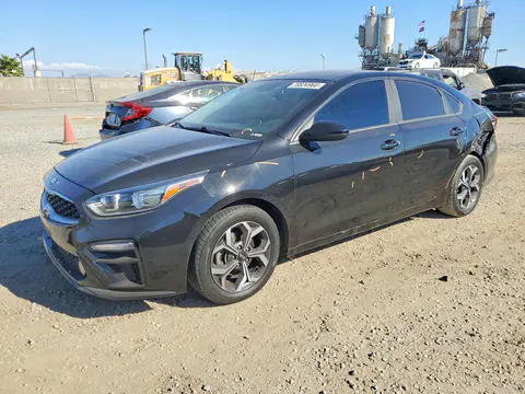 3KPF24AD3KE139420 — 2019 Kia Forte, Задняя часть (Rear End), фото до ремонта