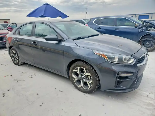 3KPF24AD6LE260430 — 2020 Kia Forte, фото 4 с аукциона Copart, Передняя часть