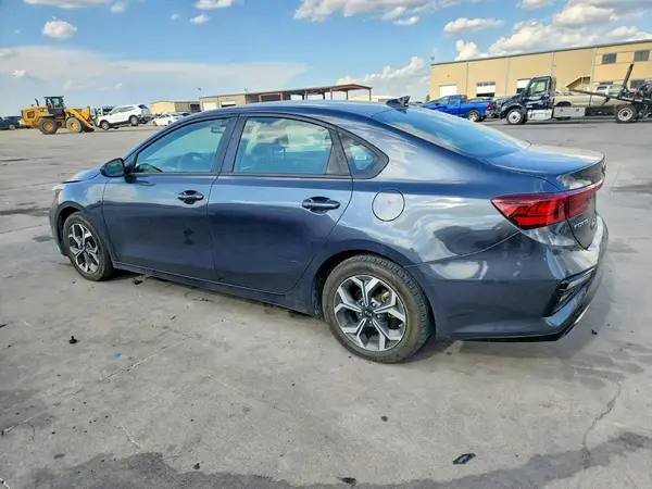 3KPF24AD8LE142394 — 2020 Kia Forte, фото 2 с аукциона Copart 08.10.2026, Передняя часть