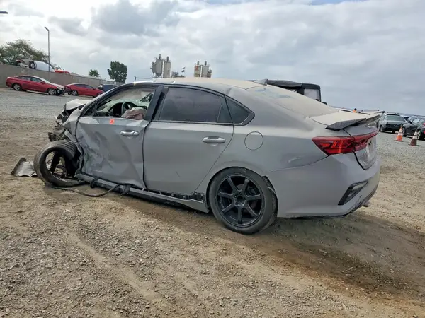 3KPF34AD4LE218948 — 2020 Kia Forte, фото 2 с аукциона Copart, Передняя часть
