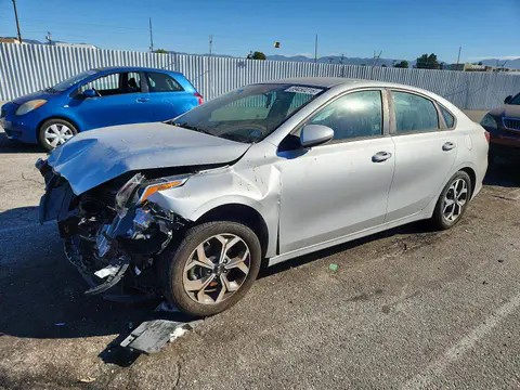 3KPF24AD7LE246052 — 2020 Kia Forte, Передняя часть (Front End), фото до ремонта
