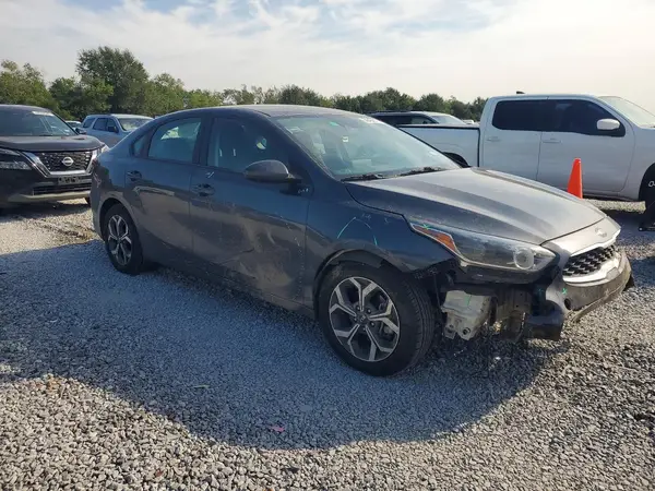 3KPF24AD0LE260410 — 2020 Kia Forte, фото 4 с аукциона Copart, Передняя часть