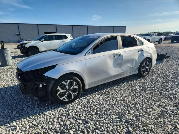 3KPF24AD7LE223354 — 2020 Kia Forte, Передняя часть (Front End), фото до ремонта