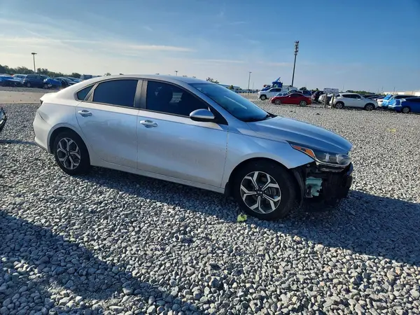 3KPF24AD7LE223354 — 2020 Kia Forte, фото 4 с аукциона Copart, Передняя часть