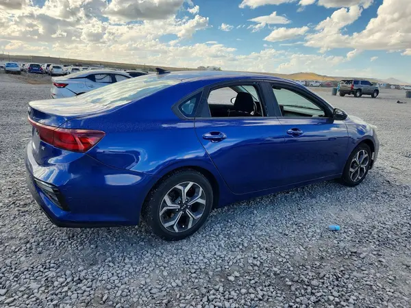 3KPF24AD5LE150047 — 2020 Kia Forte, фото 3 с аукциона Copart, Мелкие вмятины и царапины