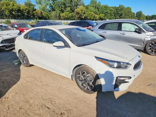 3KPF24AD8LE159891 — 2020 Kia Forte, фото 4 с аукциона Copart 15.10.2026, Передняя часть