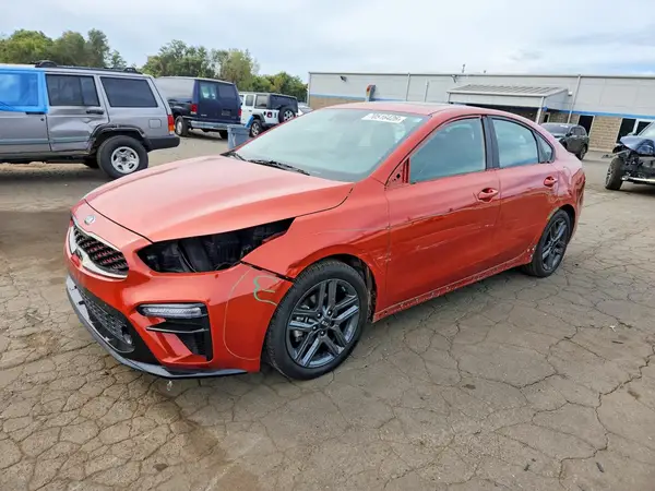 3KPF34AD9LE208139 — 2020 Kia Forte, Боковая часть (Side), фото до ремонта