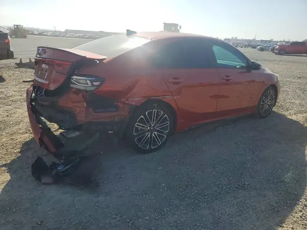 3KPF44AC3LE238127 — 2020 Kia Forte, фото 3 с аукциона Copart, Задняя часть