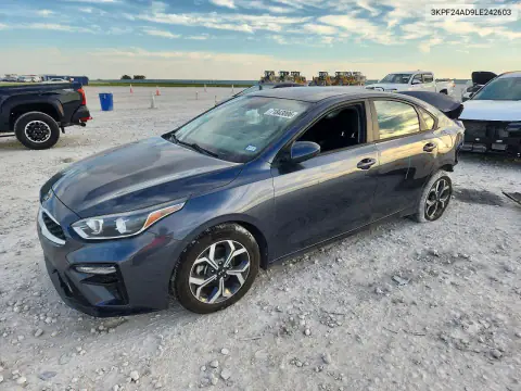 3KPF24AD9LE242603 — 2020 Kia Forte, Задняя часть, фото до ремонта