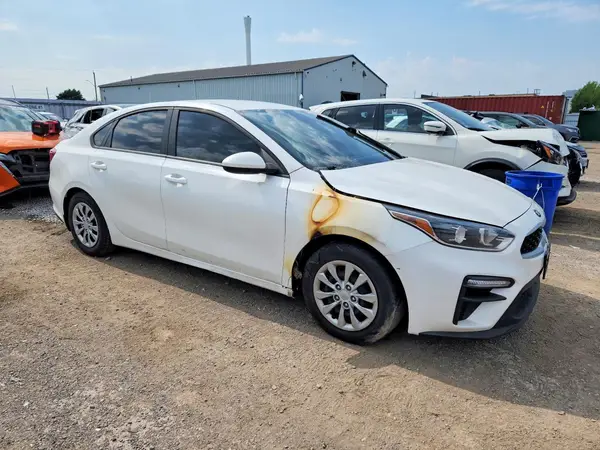 3KPF24AD3ME275405 — 2021 Kia Forte, фото 4 с аукциона Copart 29.09.2026, Пожар двигателя