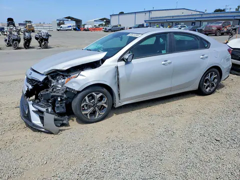 3KPF24AD0ME310594 — 2021 Kia Forte, Передняя часть (Front End), фото до ремонта