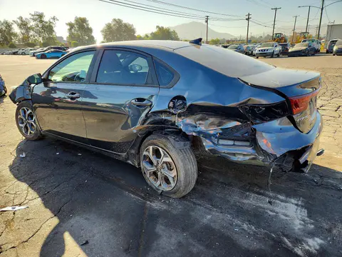 2021 KIA Forte VIN 3KPF24AD1ME316744 фото 2