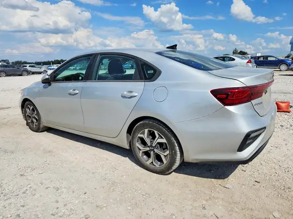 3KPF24ADXME346566 — 2021 Kia Forte, фото 2 с аукциона Copart, Боковая часть