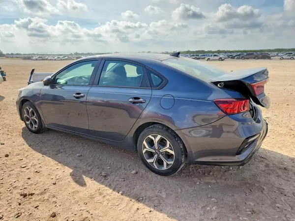 3KPF24AD1ME359237 — 2021 Kia Forte, фото 2 с аукциона Copart, Задняя часть