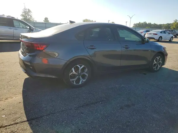 3KPF24AD7ME385177 — 2021 Kia Forte, фото 3 с аукциона Copart, Задняя часть