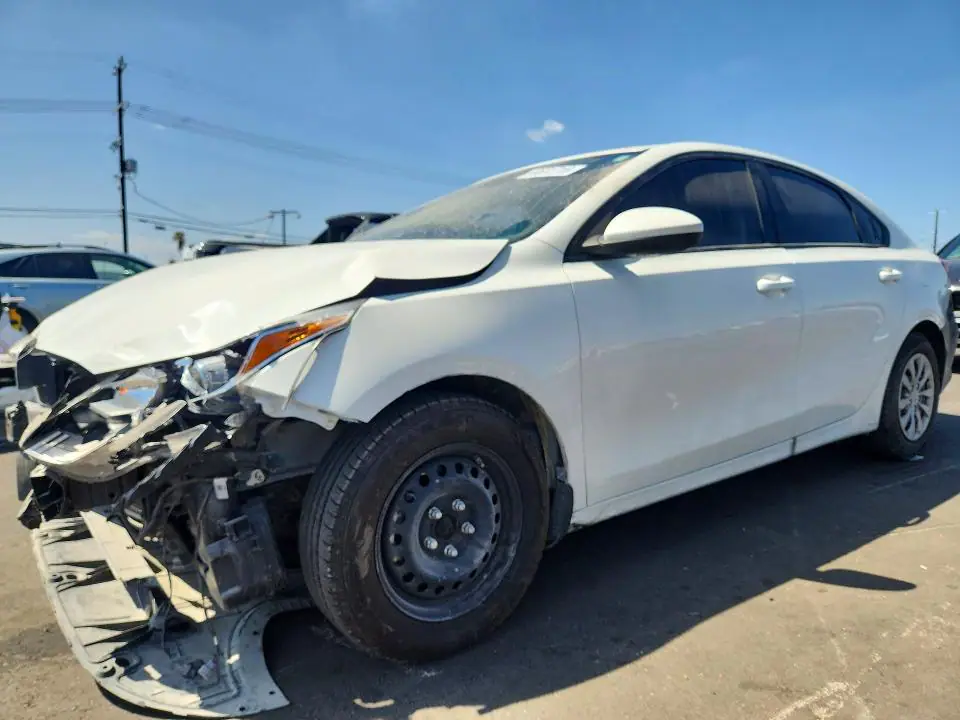 3KPF24AD6ME289542 Kia Forte 2021 — повреждение Передняя часть, фото до ремонта