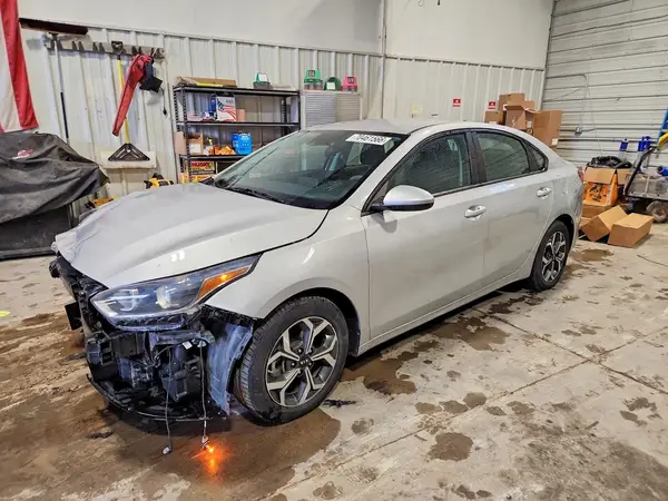 3KPF24AD5ME339492 — 2021 Kia Forte, Передняя часть (Front End), фото до ремонта
