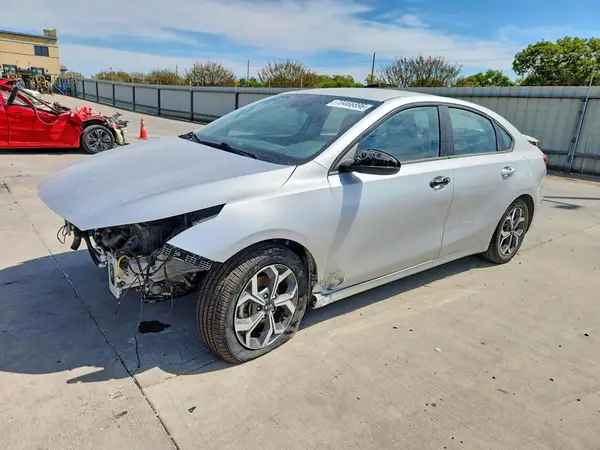3KPF24AD3ME334288 — 2021 Kia Forte, Передняя часть (Front End), фото до ремонта