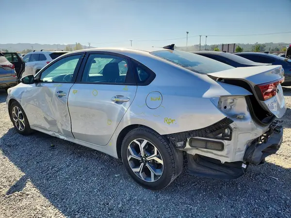 3KPF24AD2ME330300 — 2021 Kia Forte, фото 2 с аукциона Copart 30.09.2026, Задняя часть