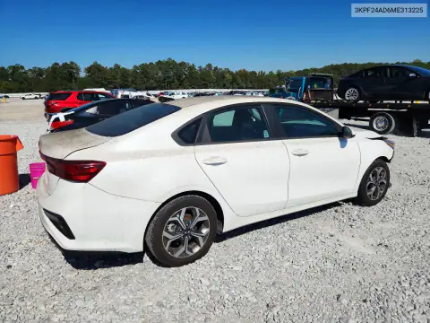 3KPF24AD6ME313225 — 2021 Kia Forte, фото 3 с аукциона Copart, Передняя часть