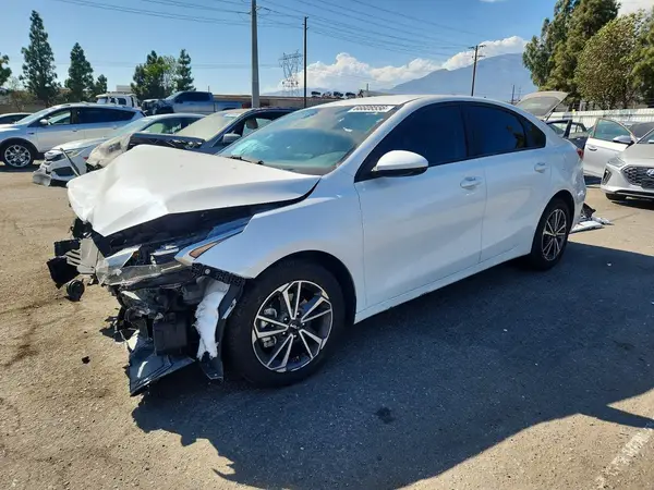 3KPF24AD2NE464662 — 2022 Kia Forte, Передняя часть (Front End), фото до ремонта