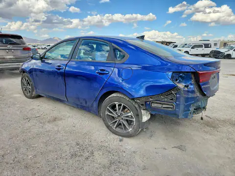 3KPF24AD8NE434338 — 2022 Kia Forte, фото 2 с аукциона Copart 13.10.2026, Передняя часть