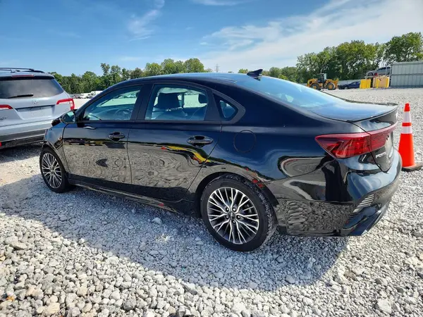 3KPF54AD7NE490892 — 2022 Kia Forte, фото 2 с аукциона Copart, Передняя часть