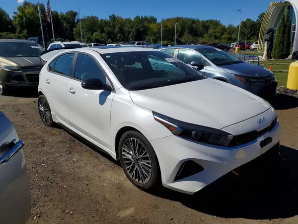 3KPF54ADXNE481281 — 2022 Kia Forte, фото 4 с аукциона Copart, Задняя часть
